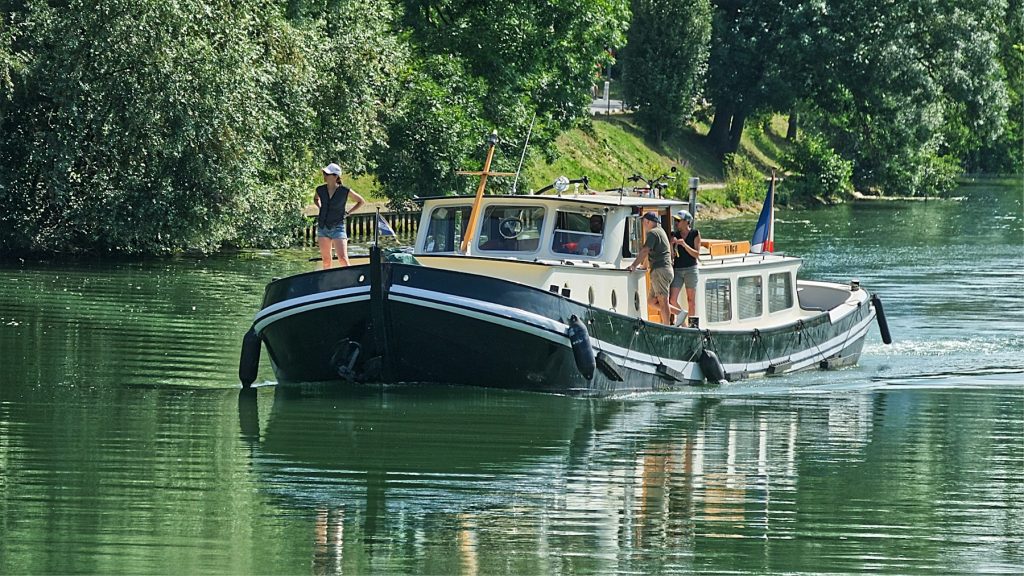 Boats travelling along the River Marne in France